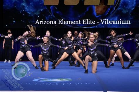 az element elite cheer